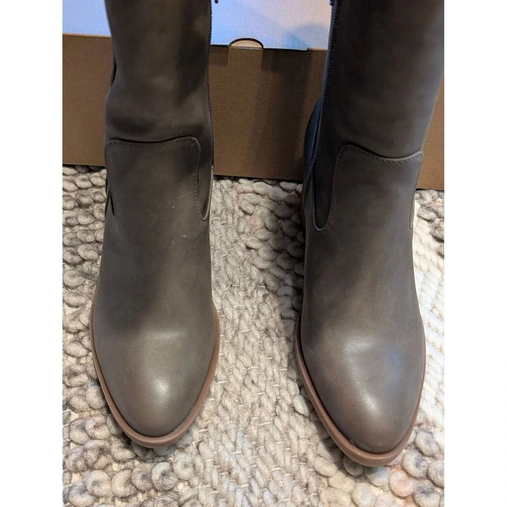 NIB Korks Womens Taupe Tall Knee High Block Heel Boots Almond Toe Size 7M